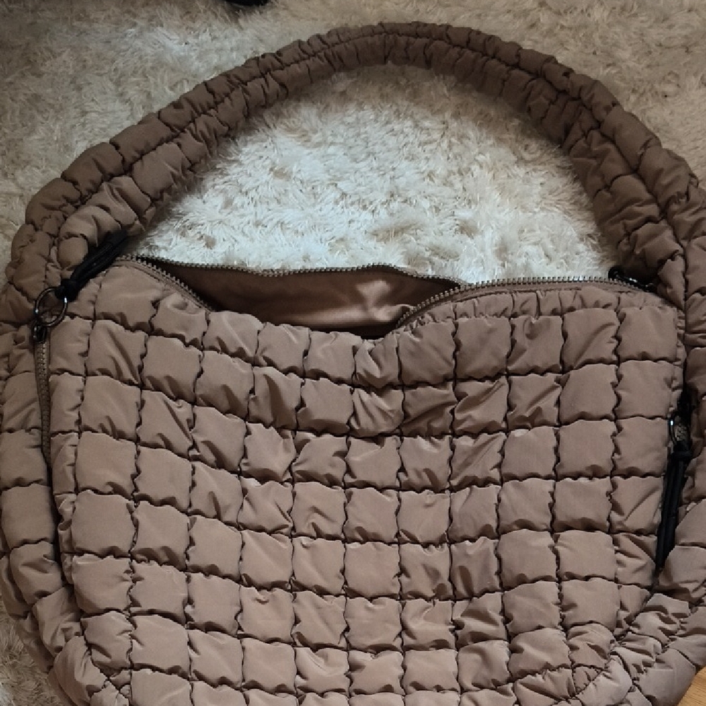 Cream Shoulder Bags
